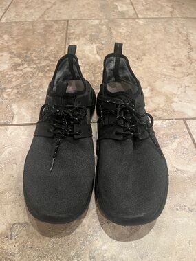 Hey Dude Men's All-Black Lace-Up Casual Sneakers